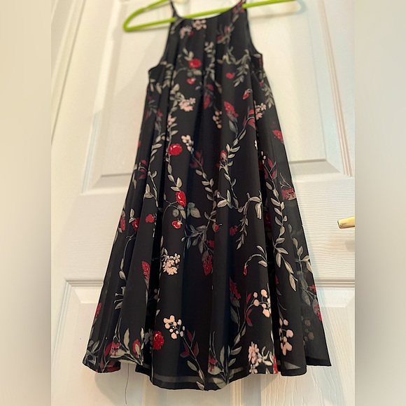 Dresses & Skirts - 🥀Floral High-Neck Little Black Dress🥀 size M